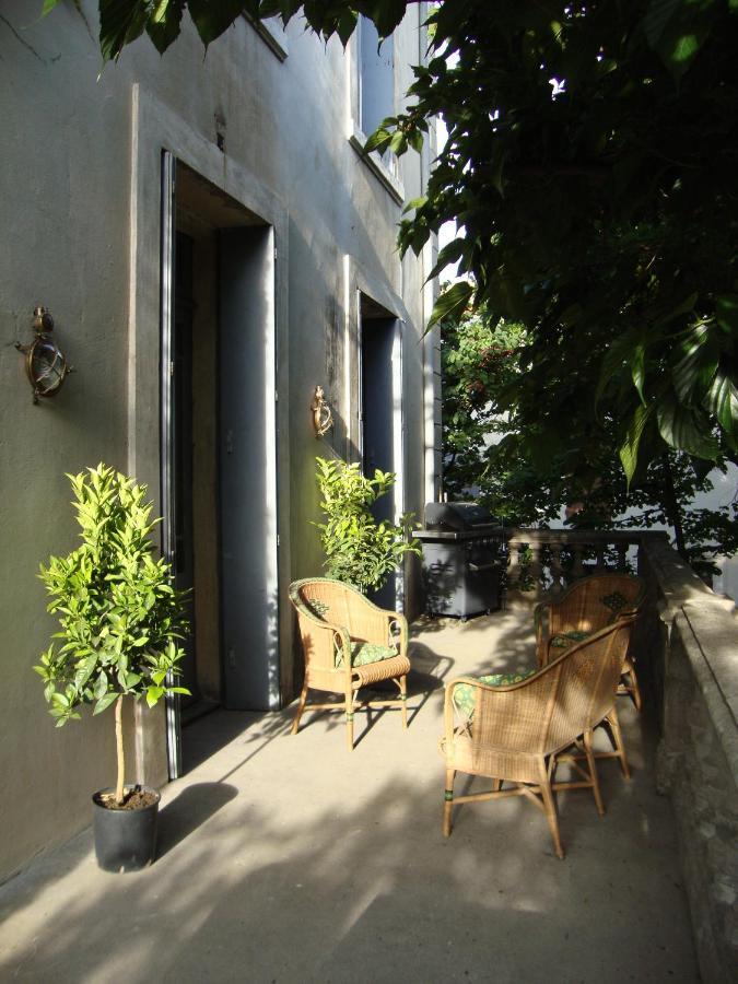 Les Remparts Bed & Breakfast Capestang Exterior photo