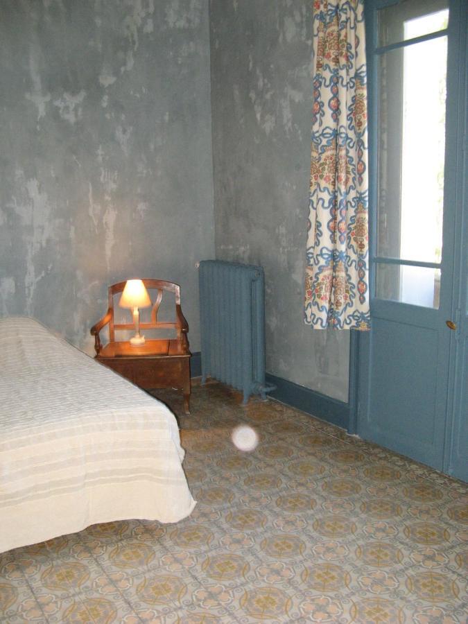Les Remparts Bed & Breakfast Capestang Exterior photo